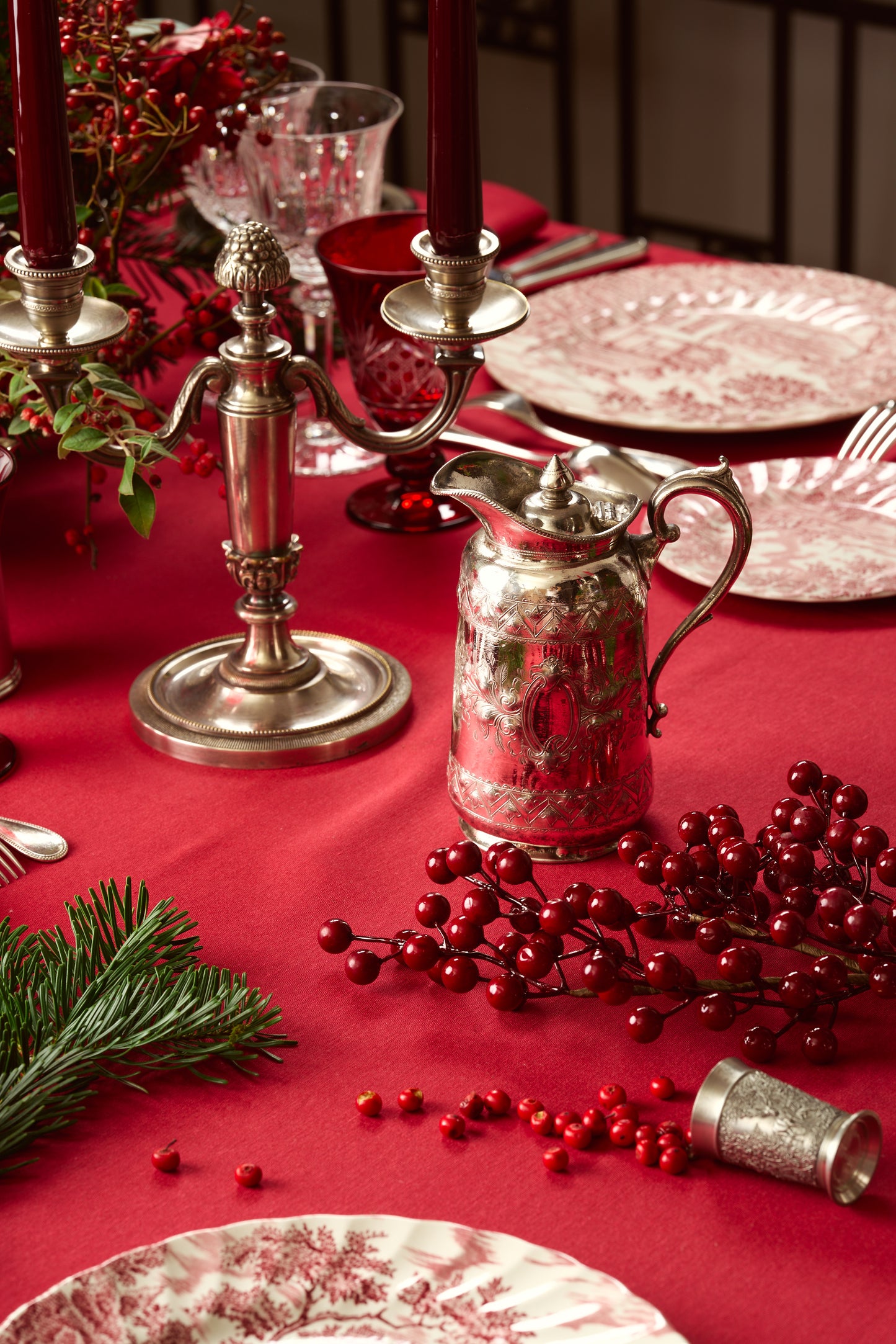 Chasse à Rouge Oak fruit candelabra